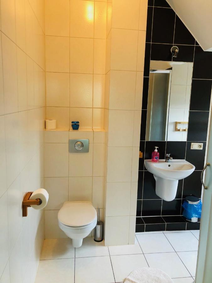 Pod Wierzba Hotell Uniejow Exteriör bild